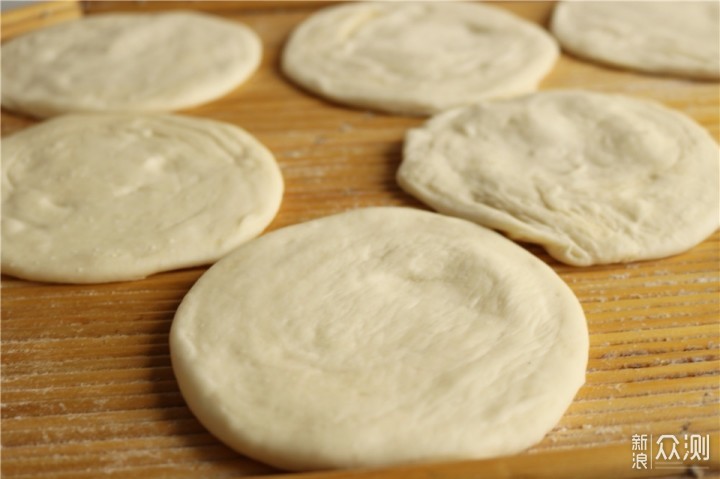 SUV天逸世界杯红黑榜：带刀后卫连场进球，莱万状态持续低迷‘IM电竞平台’